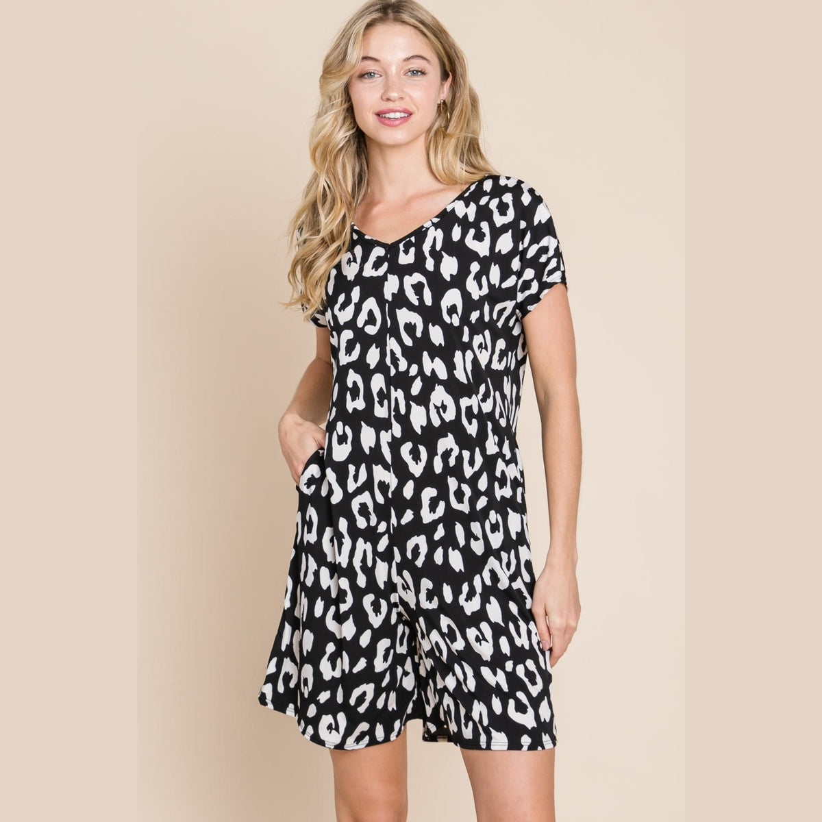 BOMBOM Leopard Short Sleeve Romper with Pockets