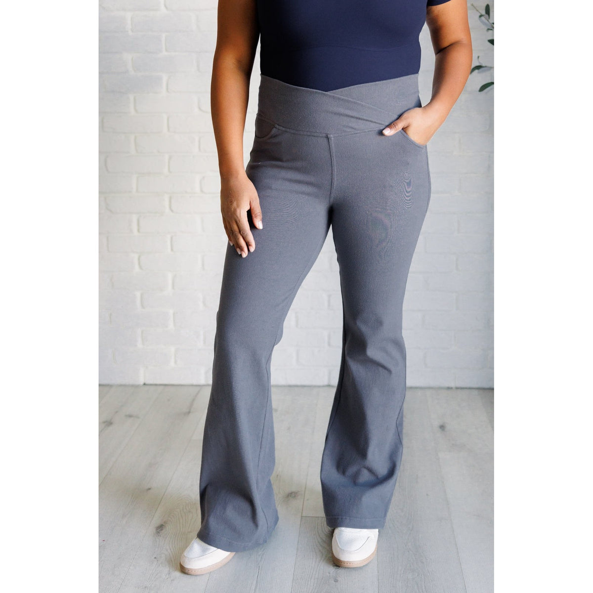 Building Habits Twill Flared Crossover Waist Pant in Titanium