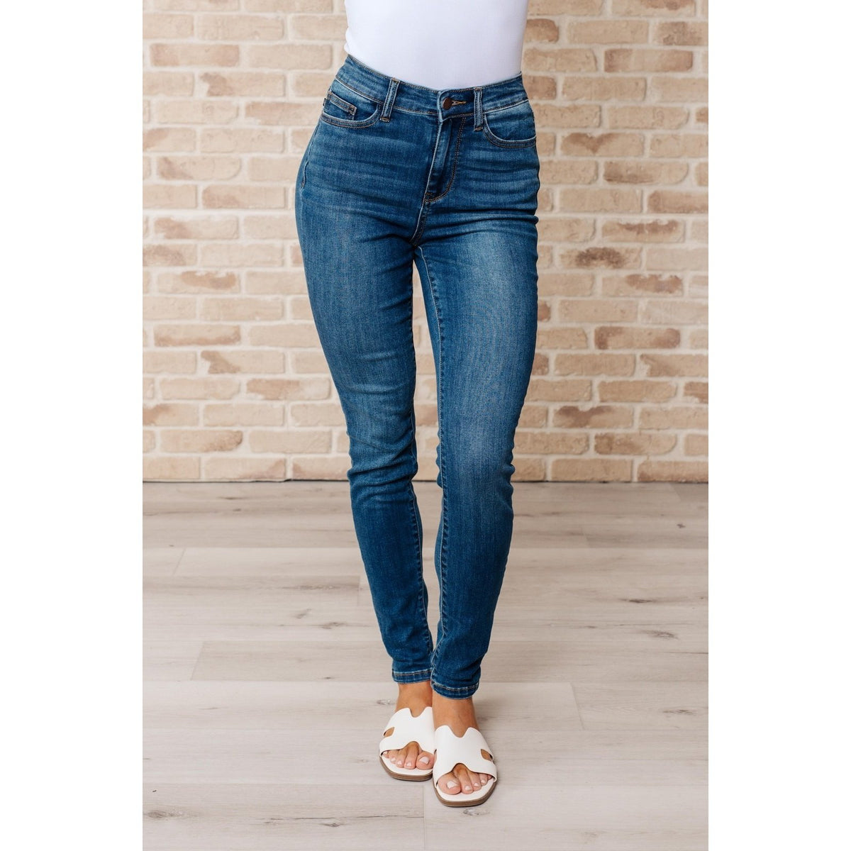 Daphne High Rise Skinny Jeans