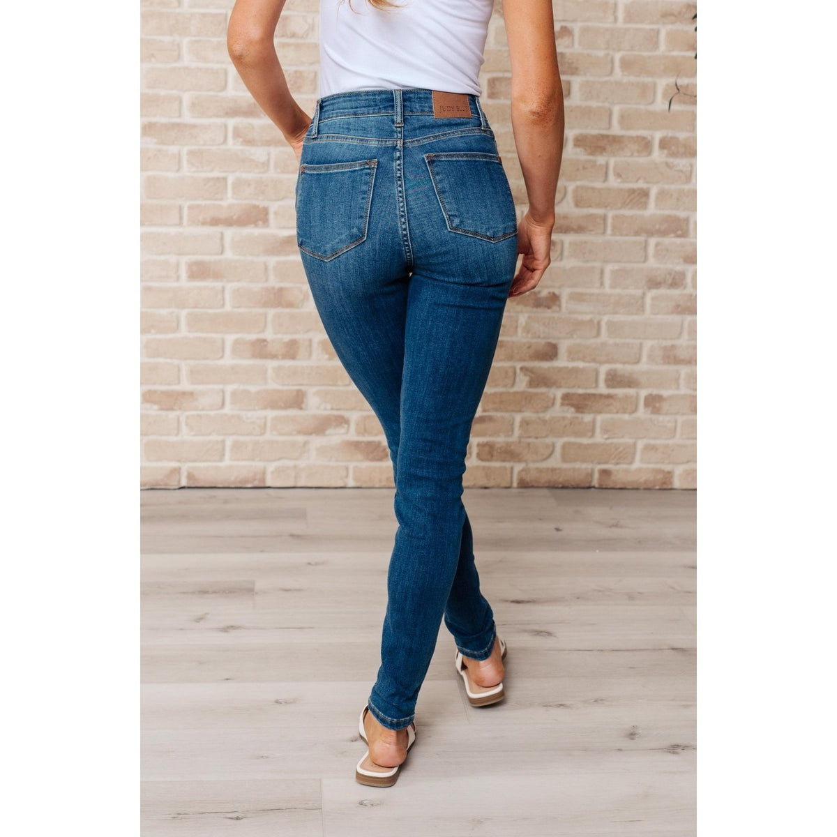 Daphne High Rise Skinny Jeans