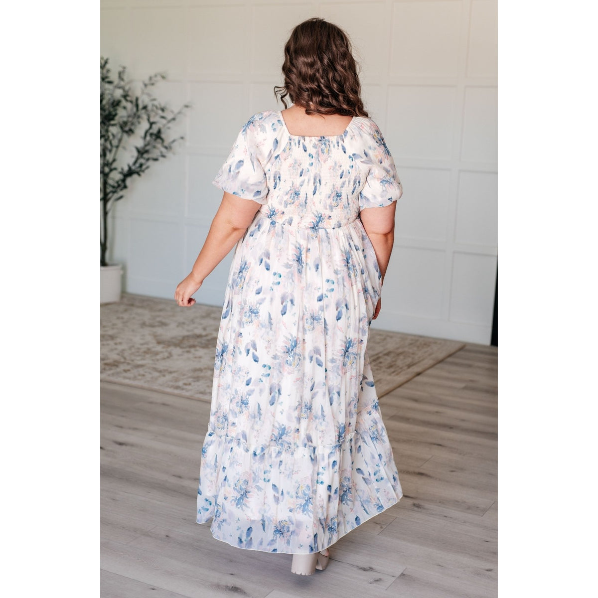 Gentle Yet Strong Balloon Sleeve Floral Dress