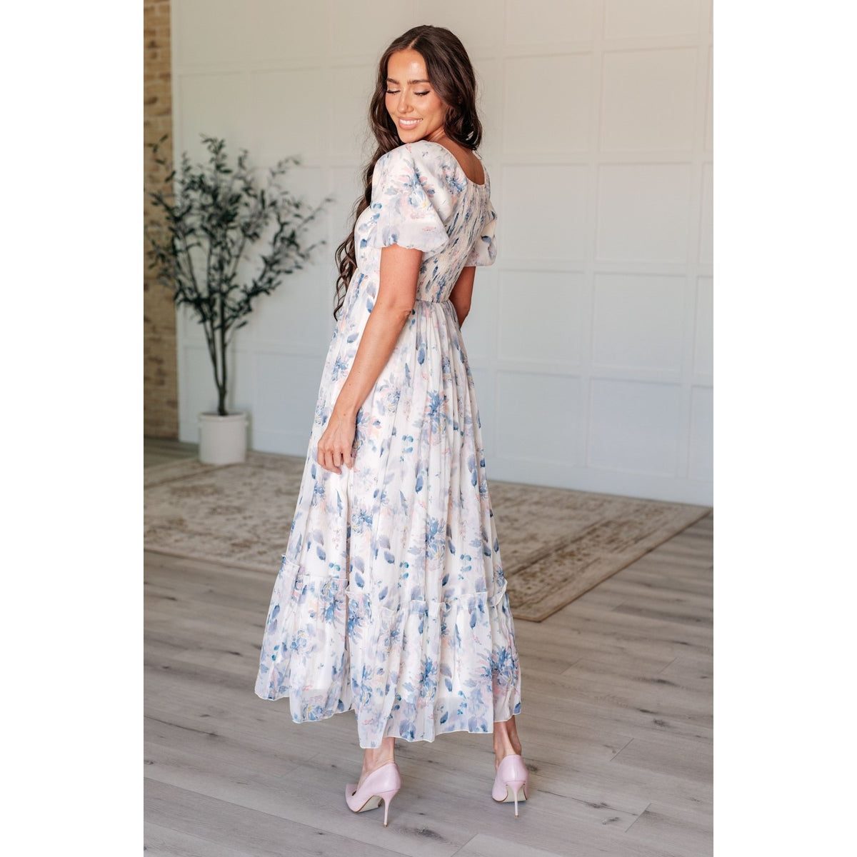 Gentle Yet Strong Balloon Sleeve Floral Dress