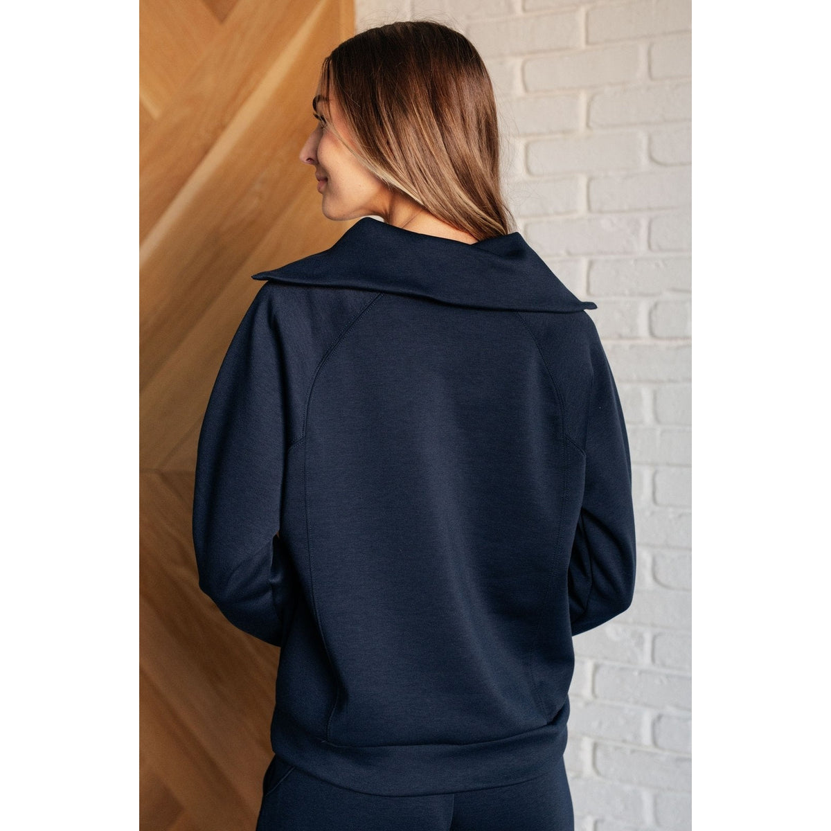 Hamptons Travel Half Zip Pullover in Navy