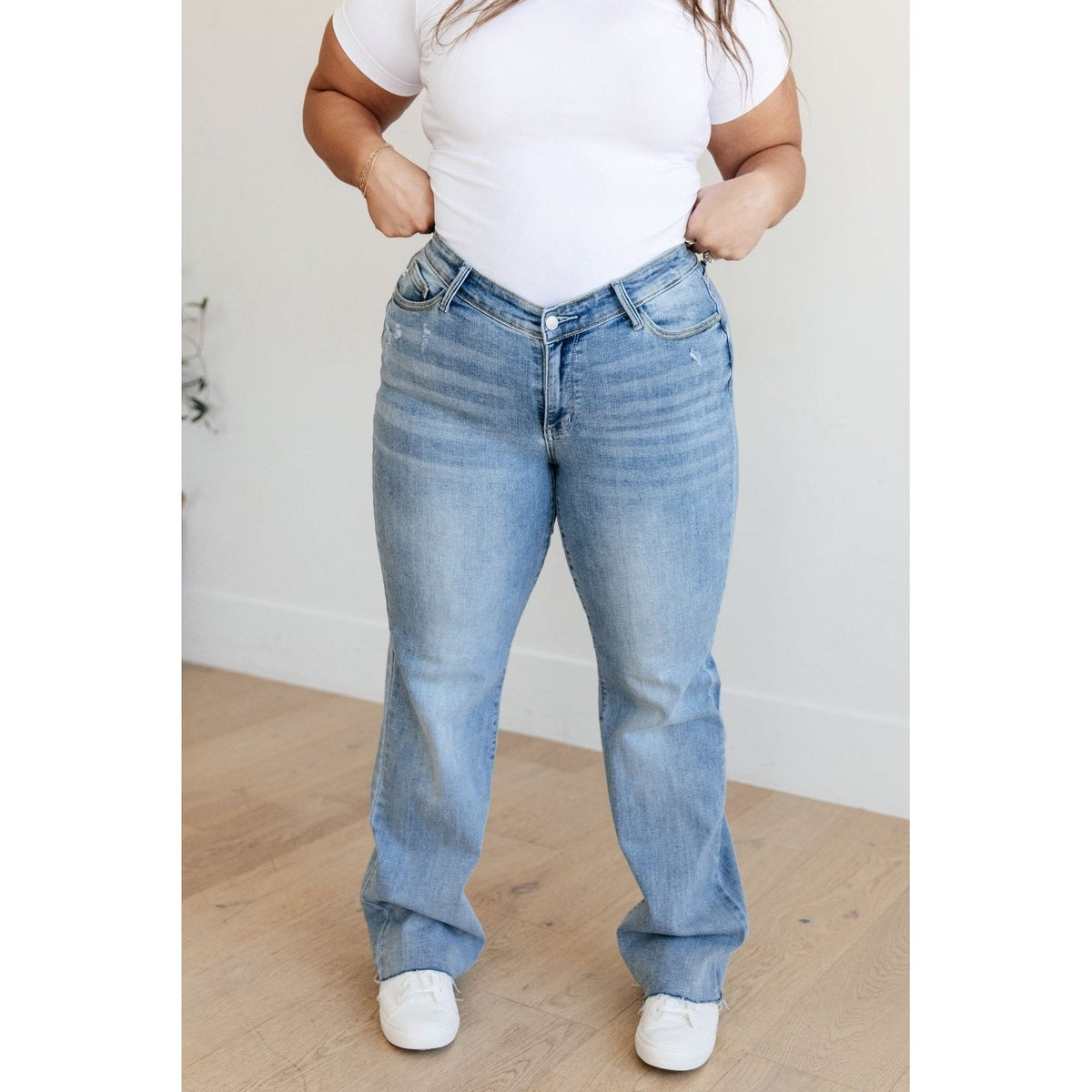 Mildred High Rise V Front Waistband Straight Jeans