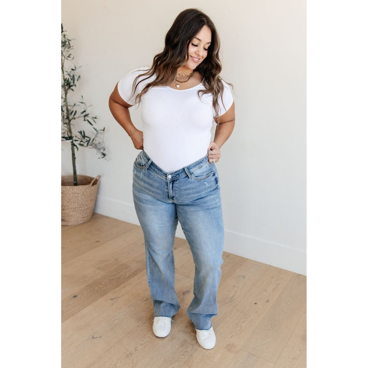 Mildred High Rise V Front Waistband Straight Jeans