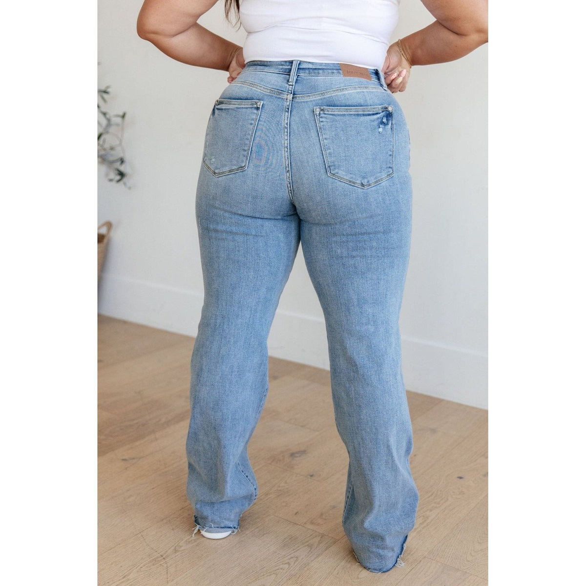 Mildred High Rise V Front Waistband Straight Jeans