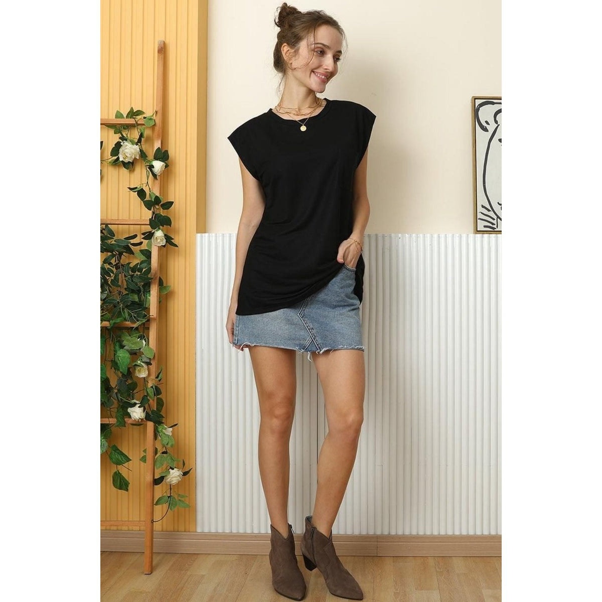 Ninexis Round Neck Cap Sleeve T-Shirt