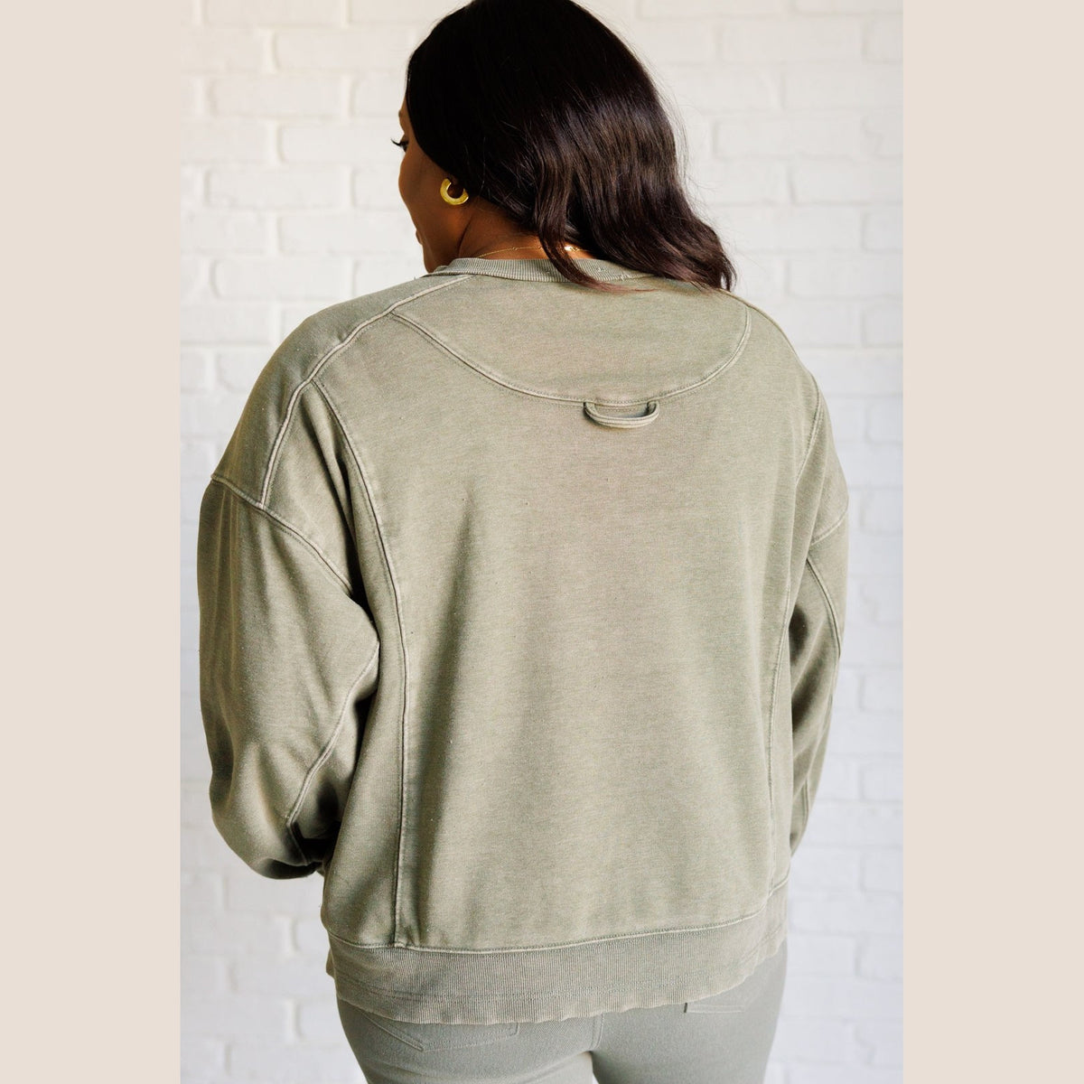 Quick Fix Mineral Wash Crew Neck Pullover in Army Green