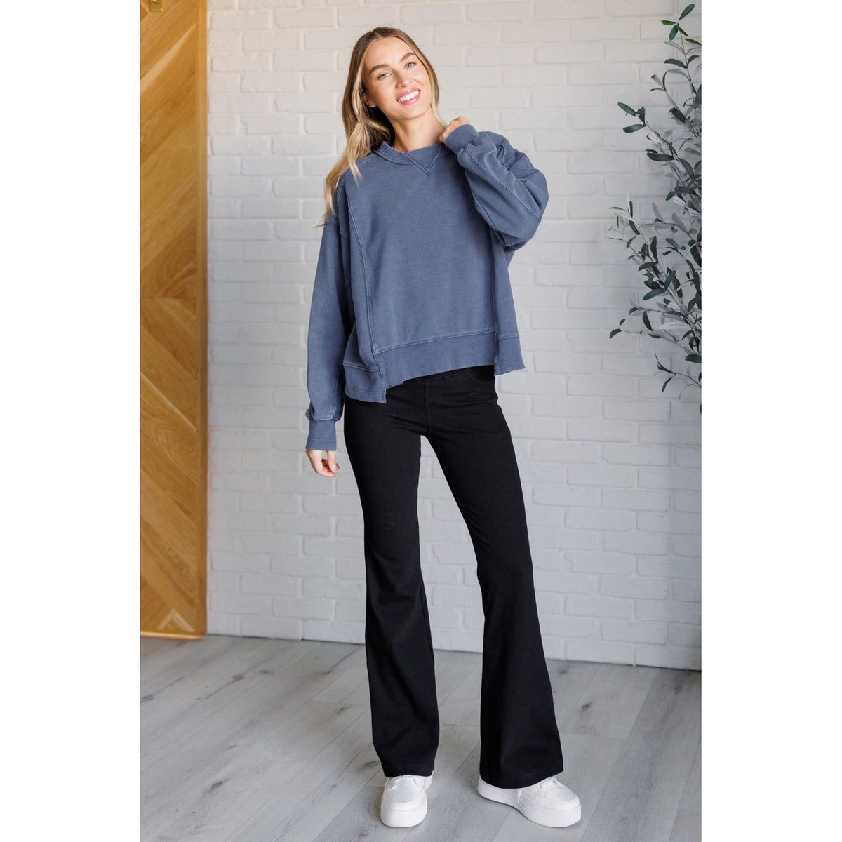 Quick Fix Mineral Wash Crew Neck Pullover in Psychic