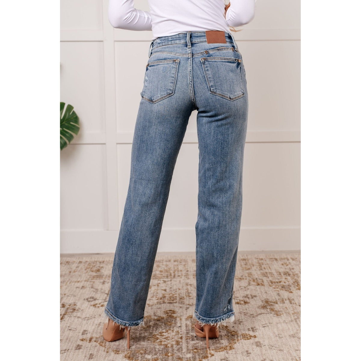 Quinn Mid Rise Cell Phone Pocket Dad Jeans