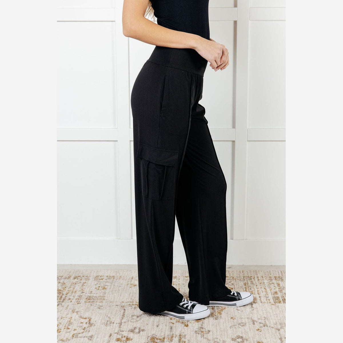 Race to Relax Cargo Pants in Black