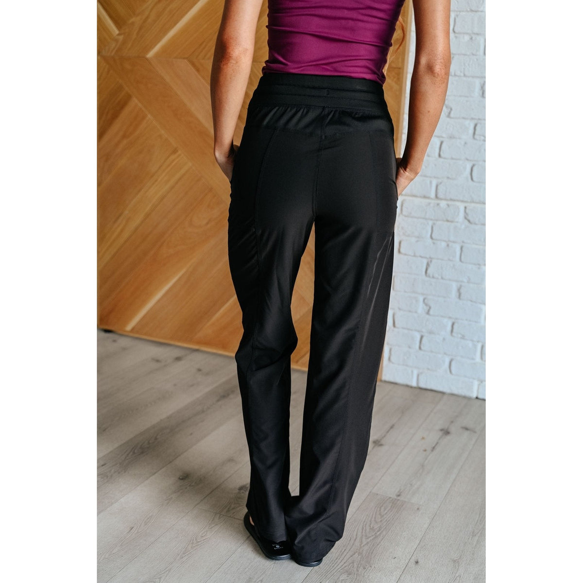 Runner's High Drawstring Joggers in Black