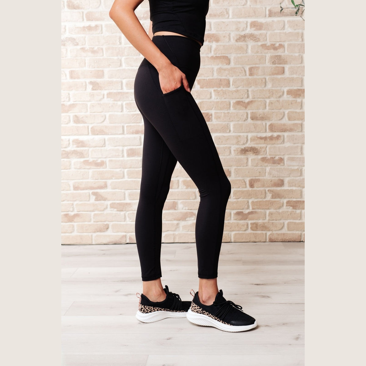 Somewhere to Start Leggings in Black