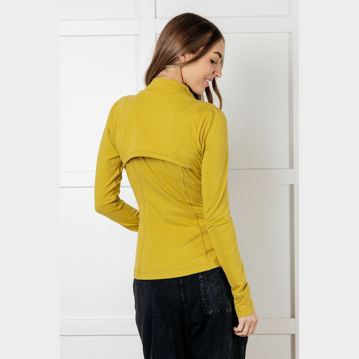 Staying Swift Activewear Jacket in Yellow Pear