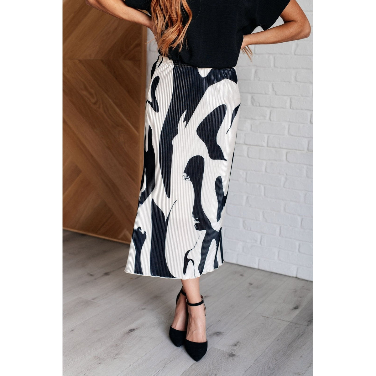 Thoroughly Modern Plisse Midi Skirt