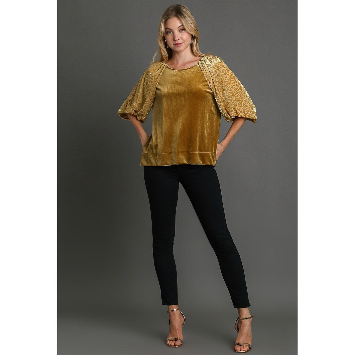 Umgee Round Neck Leopard Balloon Sleeve Velvet Top