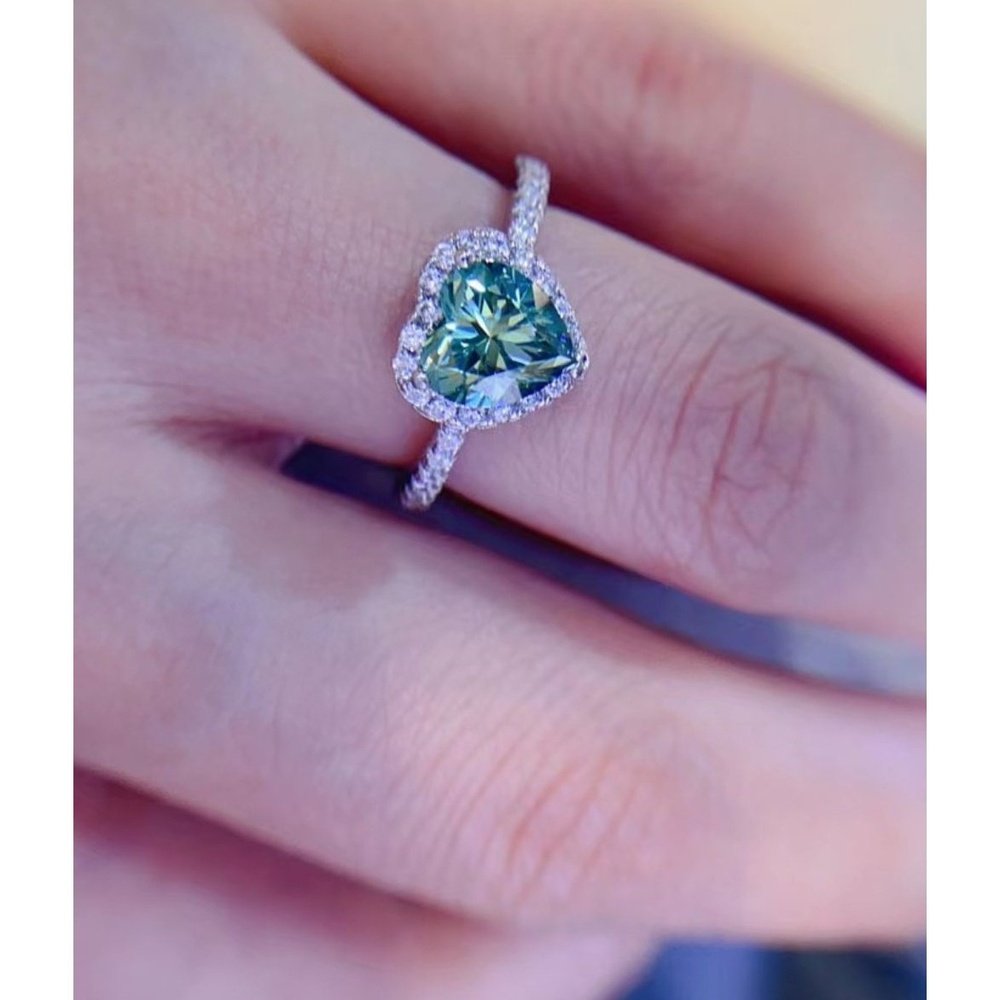 1-Carat Moissanite Heart Ring