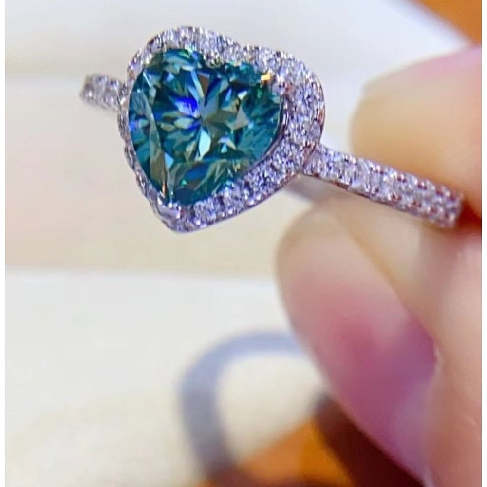 1-Carat Moissanite Heart Ring