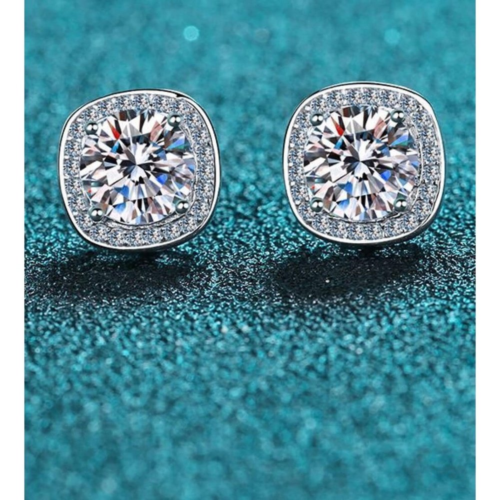 Let Me Love You 1 Carat Moissanite Stud Earrings