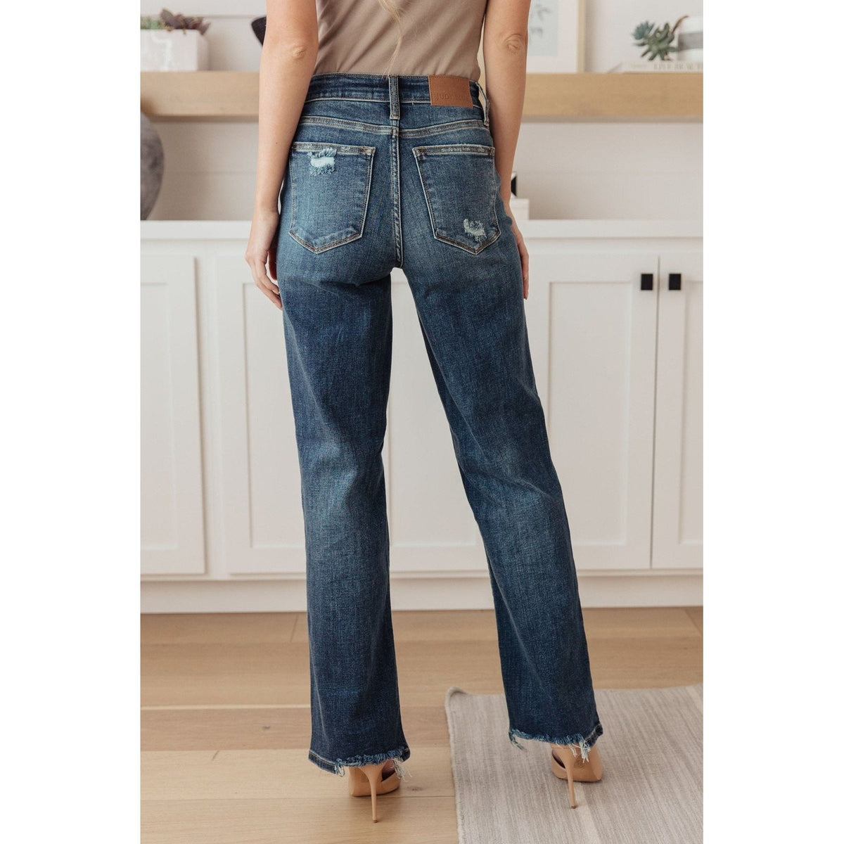 Rose High Rise 90's Straight Jeans in Dark Wash