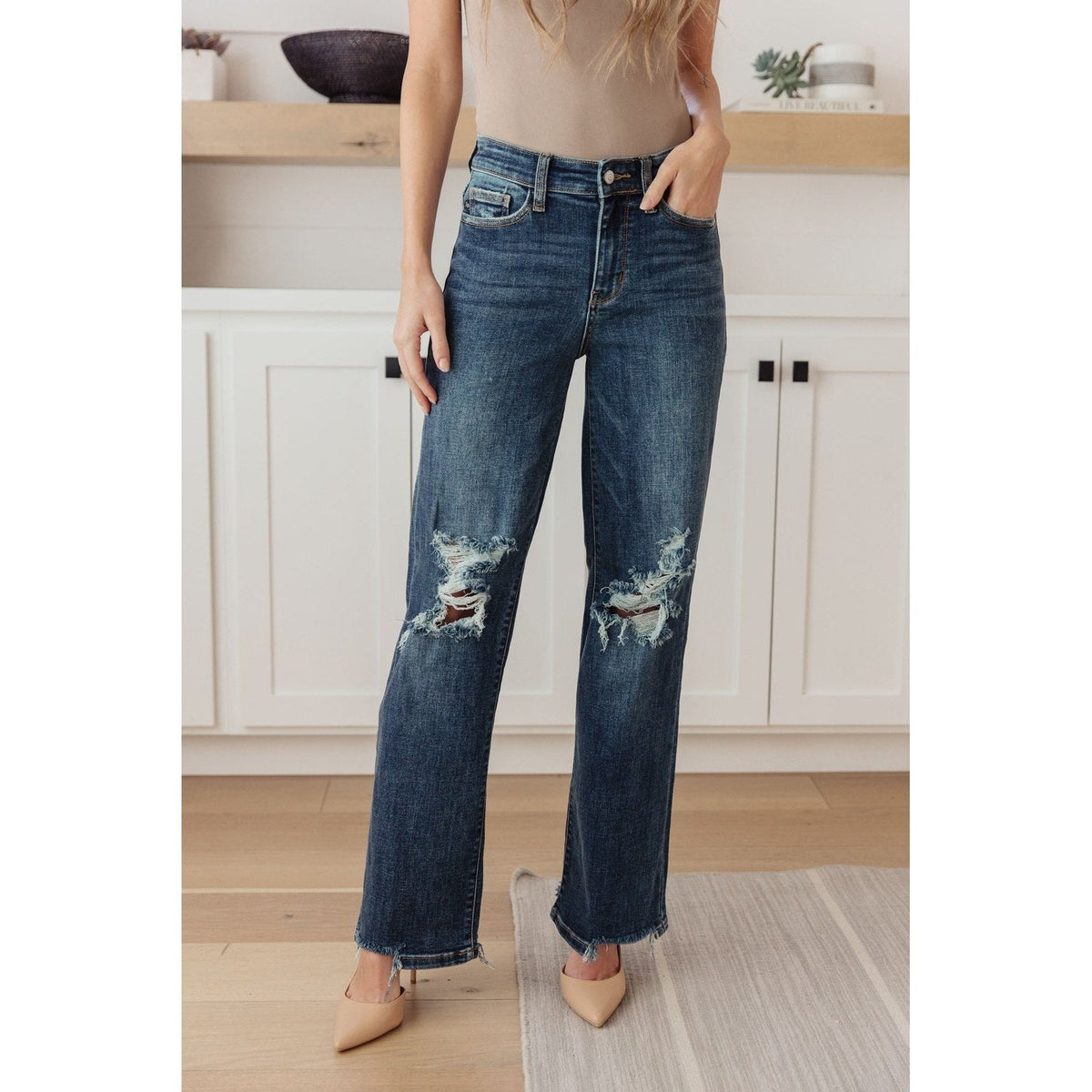 Rose High Rise 90's Straight Jeans in Dark Wash