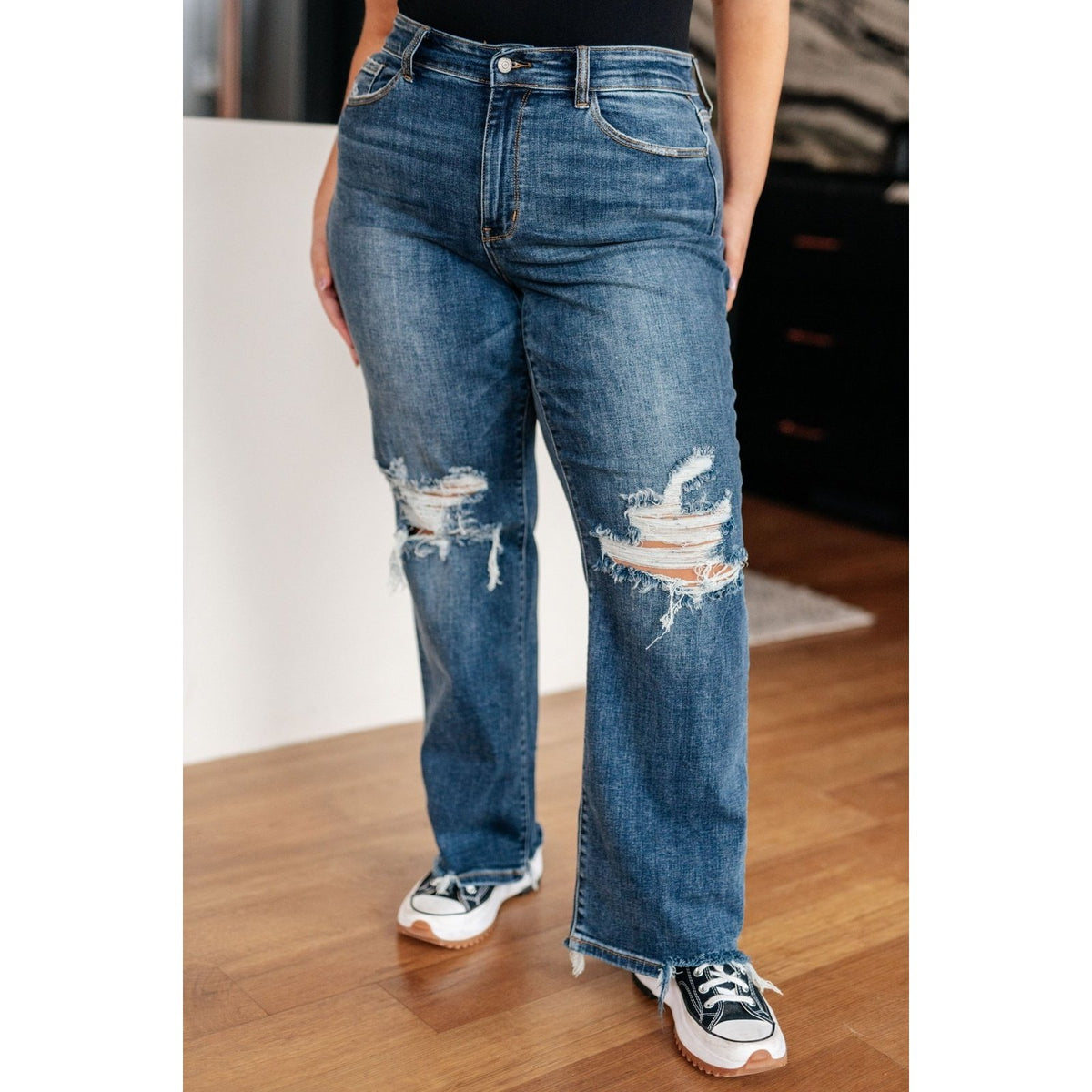 Rose High Rise 90's Straight Jeans in Dark Wash